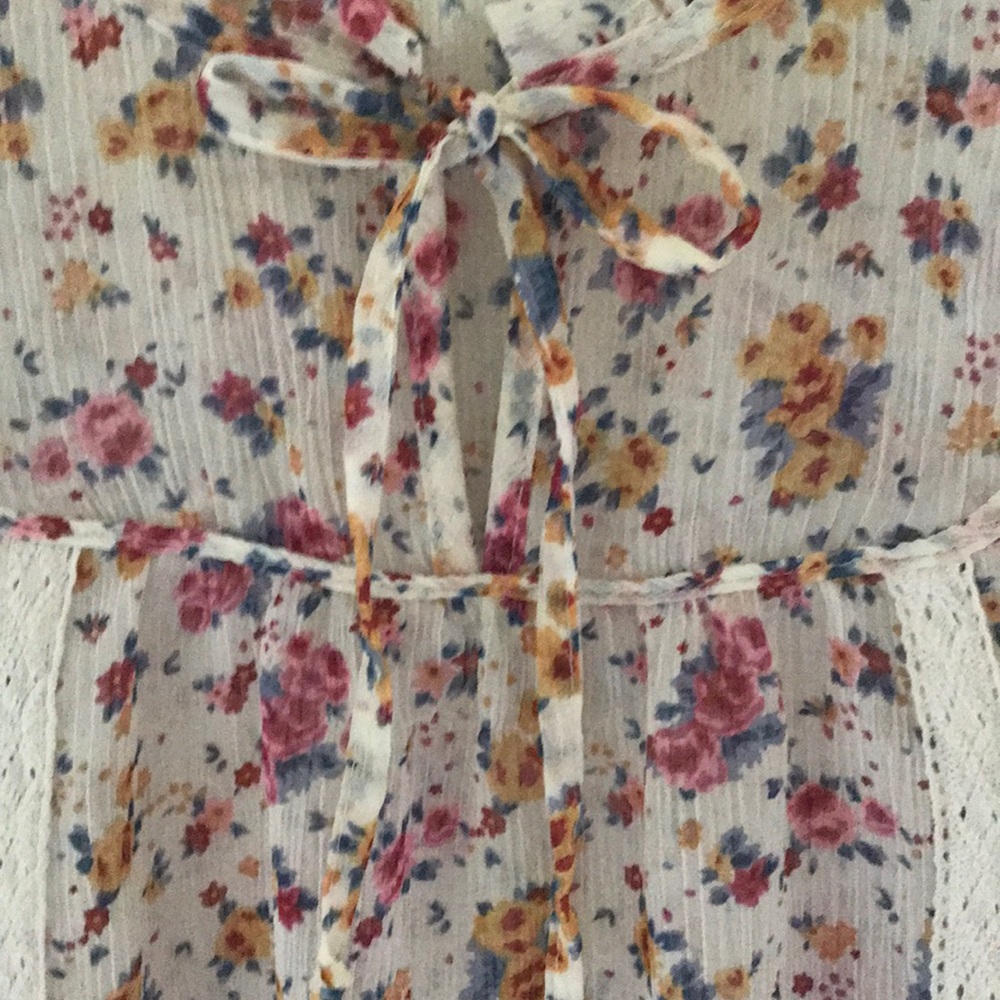 Pretty sweet cream color with flowers $ 5... - Picture 4 of 5
